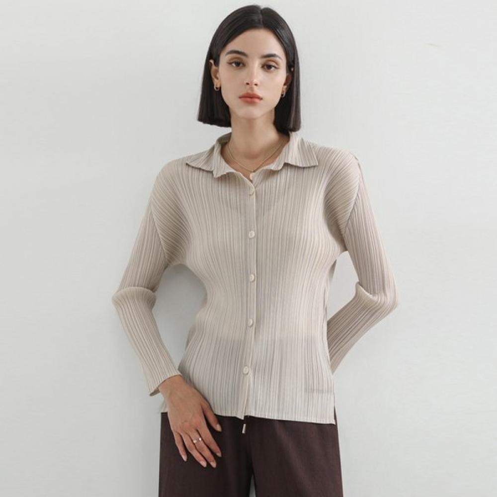 

Hershey Pleats Collar Shirt FREE/LIGHTBEIGE