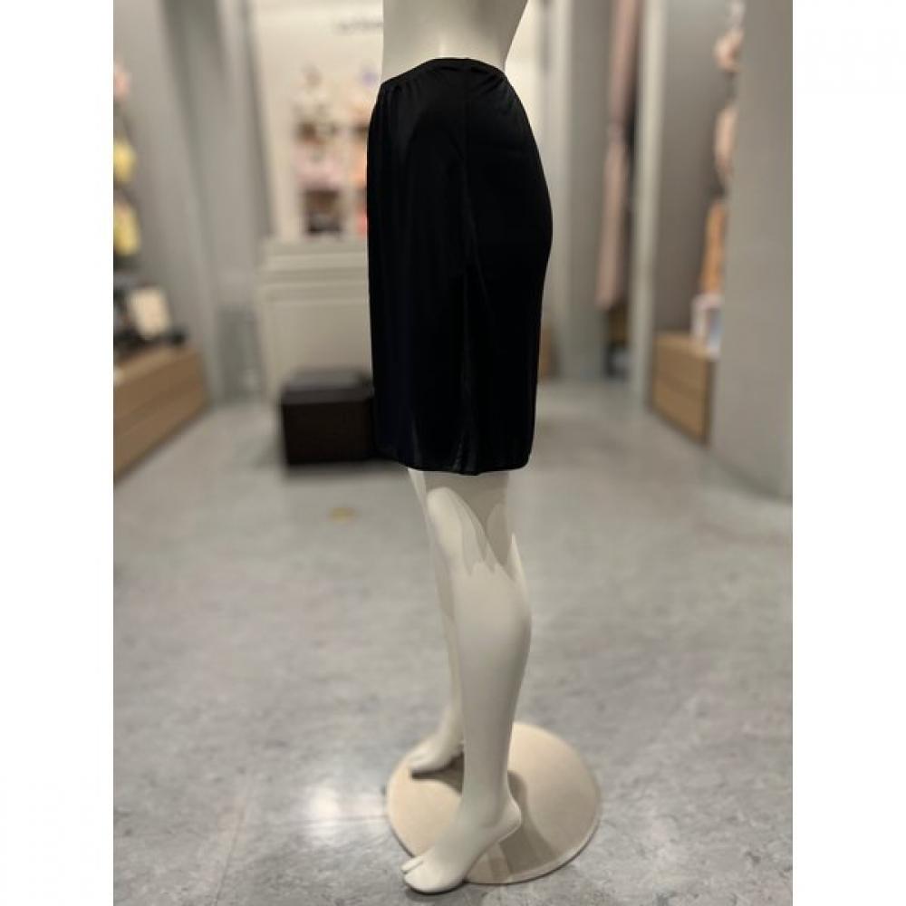 Triumph Women S baSic Slip Skirt Black   tcwfSr14bk  