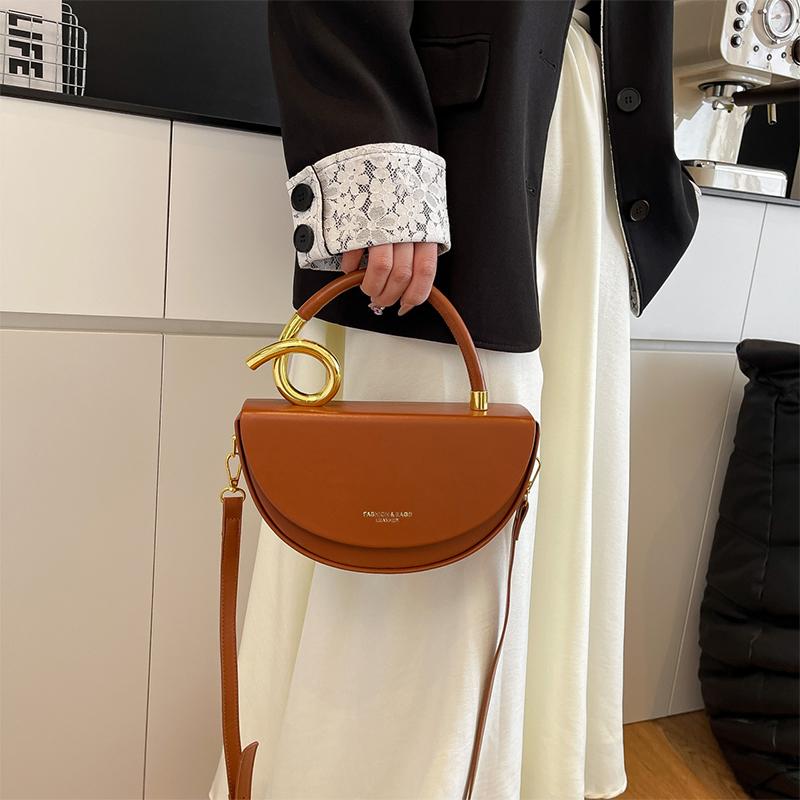 European American Retro Shoulder Bag Fashi Design Crossbody Bag Elegant Light Luxury Handbag Solid Color Versatile Casual Bags