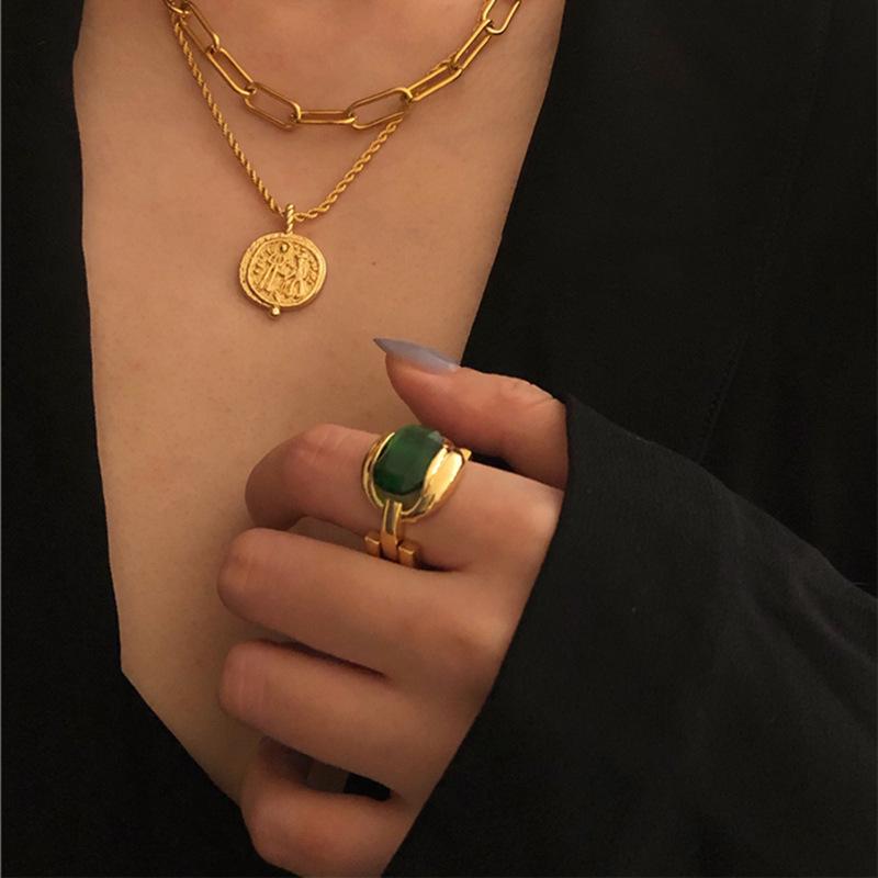 French High-End Adjustable Emerald Ring for Women – Korean Style, Light Luxury Design, Trendy Index Finger Accessory.