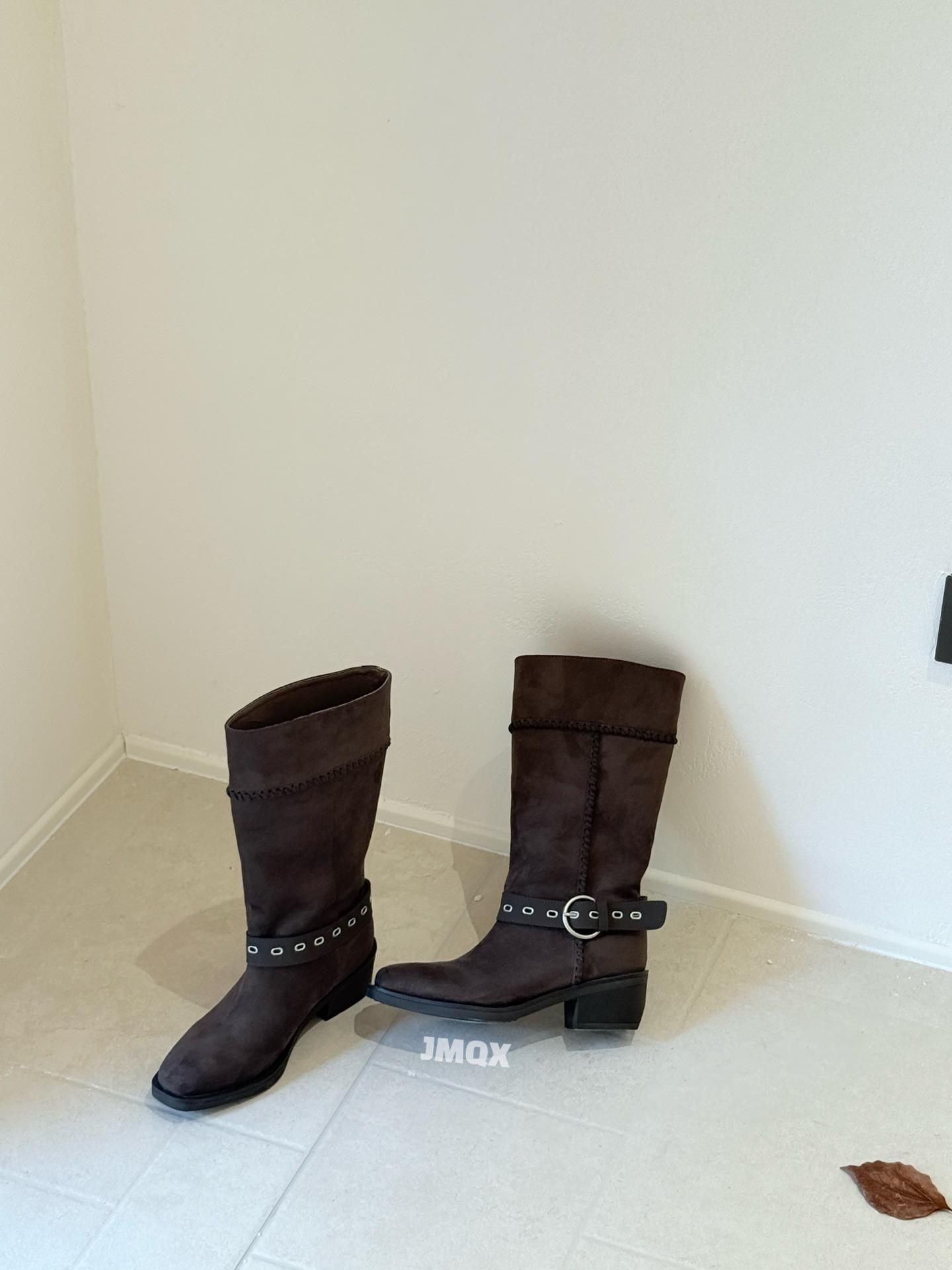 

Retro style 2025 autumn and winter new fashion versatile thick heel western boots wide tube medium tube boots pointed suede short boots women 35