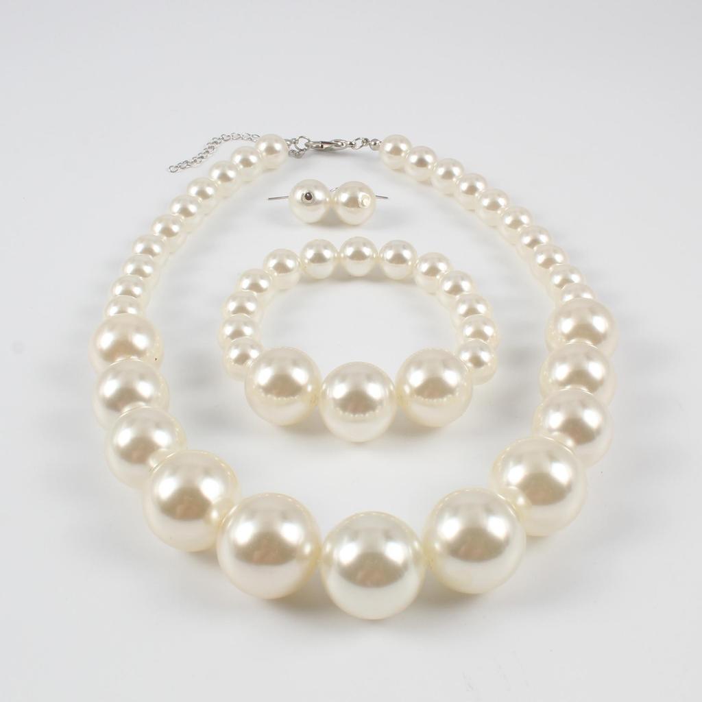 European and American fashion pearl necklace, simple and exaggerated imitation pearl necklace three-piece bridal set