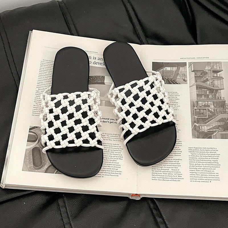 Fashion Versatile Woven Hollow Flat Bottom Comfortable Slippers Women's 2025 Summer Wear Home Casual Beach Sandals