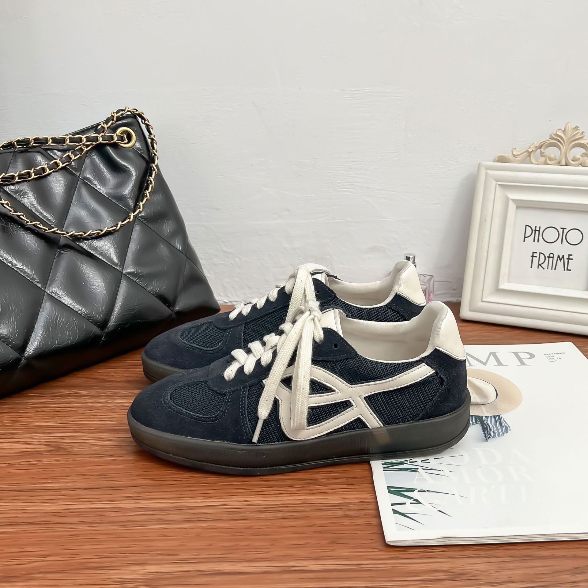 

Виноградные матери удобные дышащие толстая подошва обувь передняя шнуровка кампус стиль повседневная обувь весна и лето новая спортивная обувь женская верхняя одеж 40 синий