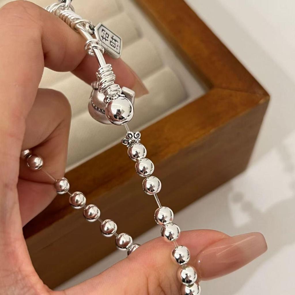 Retro Lucky Cat Bead Bracelet: Women's Fashion for Wealth & Fortune