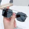 New Men Square Small Frame Sunglasses Men's Color Changing Fashion Sunglasses Outdoor Driving Eyewear UV400 Oculos De Sol