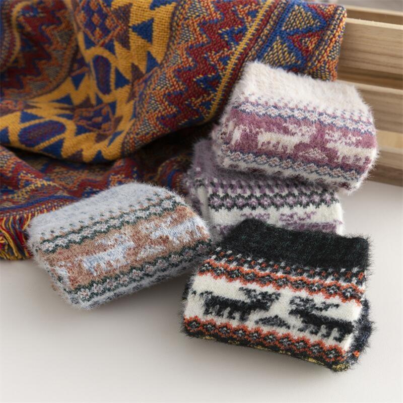 Women Vintage Faux Wool Thick Knitted Socks Winter Warmth Thermal Crew Socks for Everyday Use Cold Season Christmas Gift