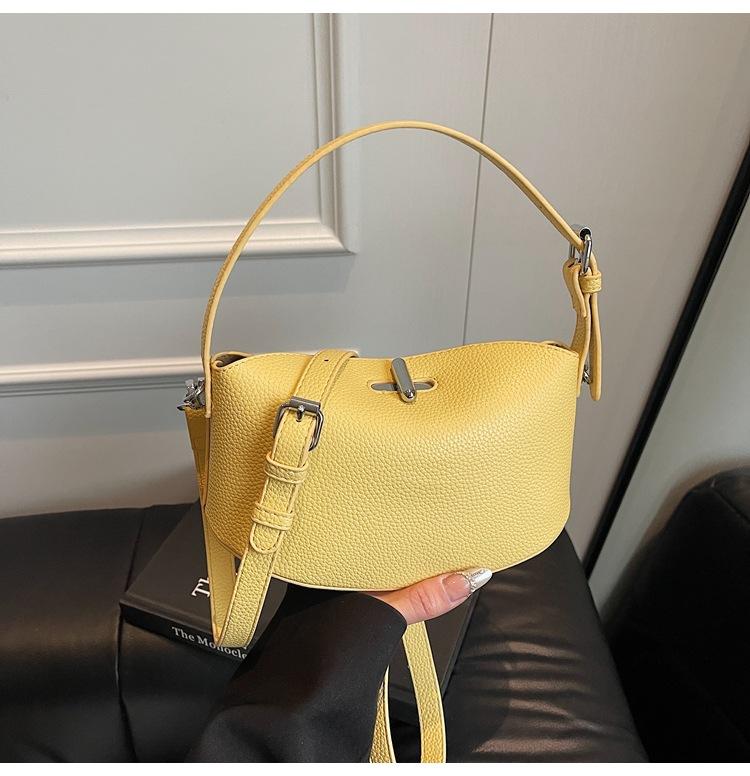 

2025 new fashion trendy shoulder bag oblique span bag mini small bag shell bag