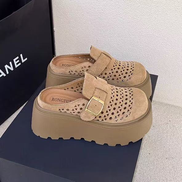 Internet celebrity retro hollow breathable bag head half slippers women 2025 frosted leather muffin thick bottom wear a pedal slippers