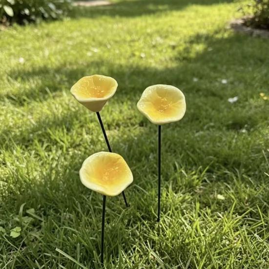 Bee Watering Station, Ceramic Flower Shaped Bee Waterer, Vivid And Realistic Home Decor, for Garden Patio Lawn
