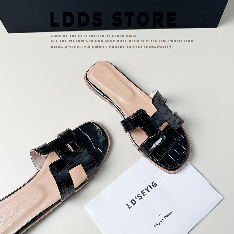 

[Limited time 55] Sheepskin version cool slippers summer fashion beach flat bottom one word tide white slippers women wear 42