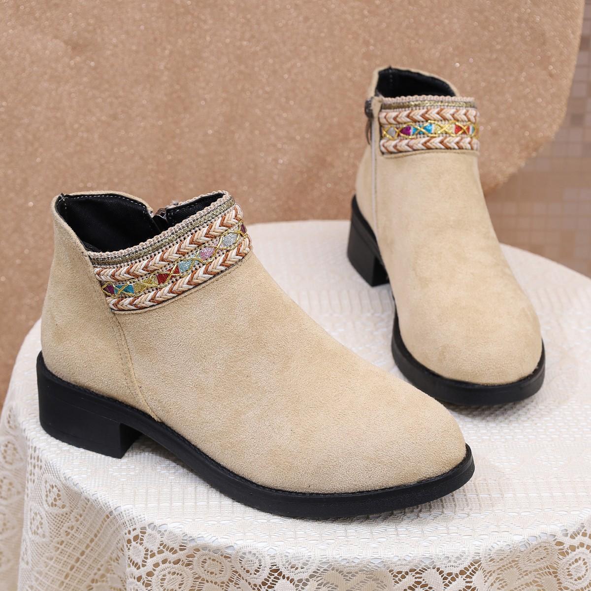 

2025 Autumn New Suede Side Zipper Ethnic Style Short Boots Large Size 36
