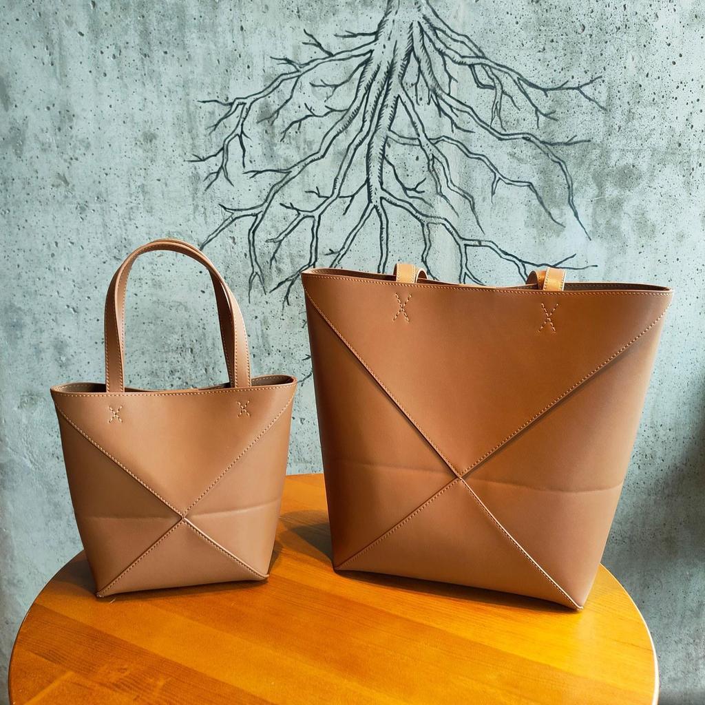 High-Quality Top Layer Cowhide Geometric Folding Tote Bag with Large Capacity