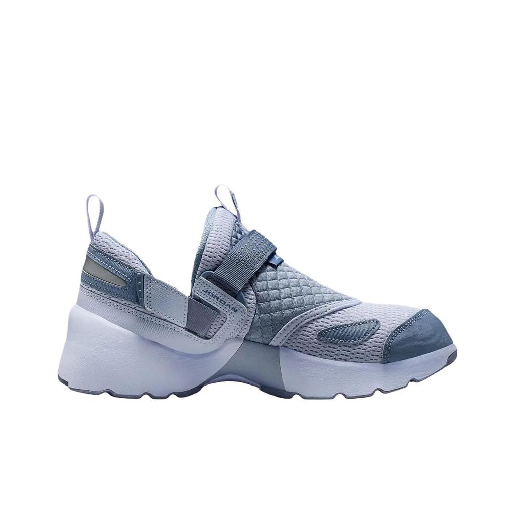 Air Jordan Jordan Trunner LX Ghost Ashen Slate Damen Sneaker Grau Reflektierend-Silber HQ2164-010