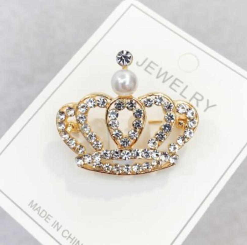 Fashion Pearls Crown Brooches Korean Boutique Rhinestone Brooch Geometric Buckles Anti Exposure Shirt Collar Pins Accessories