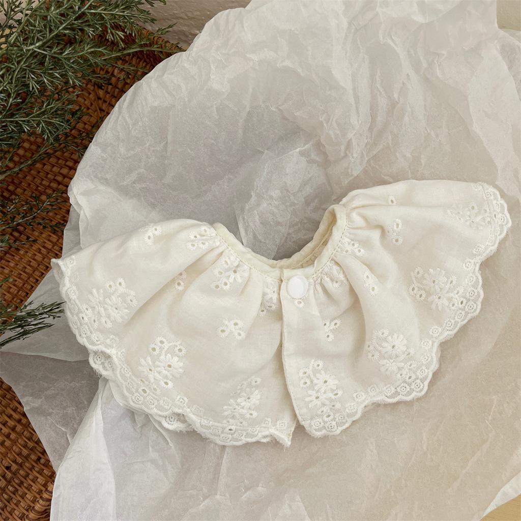 Lace Bib Baby Accessories Korean Kids White Collar Hollow Female Baby Bib Scarf INS European Princess Retro Sweet Fake Collar