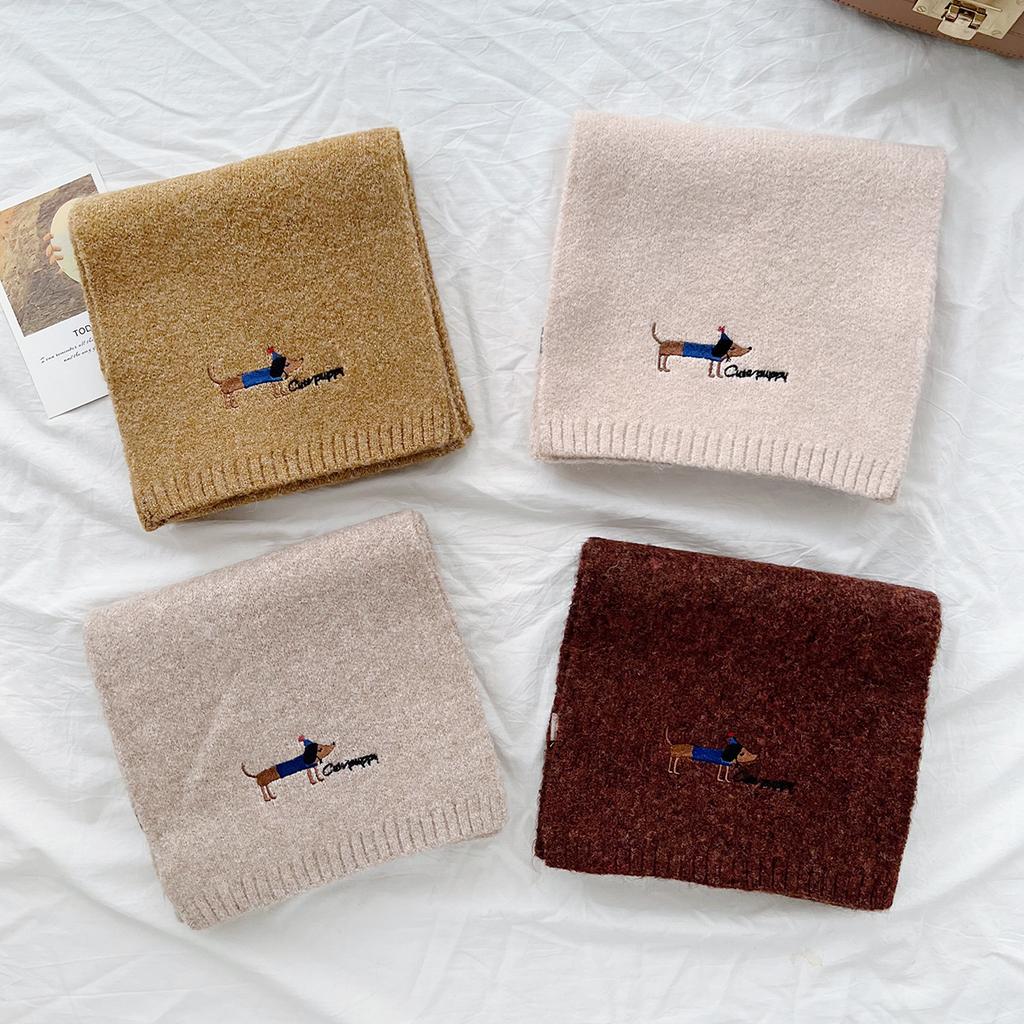 New Korean Version of Dachshund Cartoon Embroidered Knitted Scarf To Keep Warm In Autumn and Winter, Youth Temperament Versatile Scarf