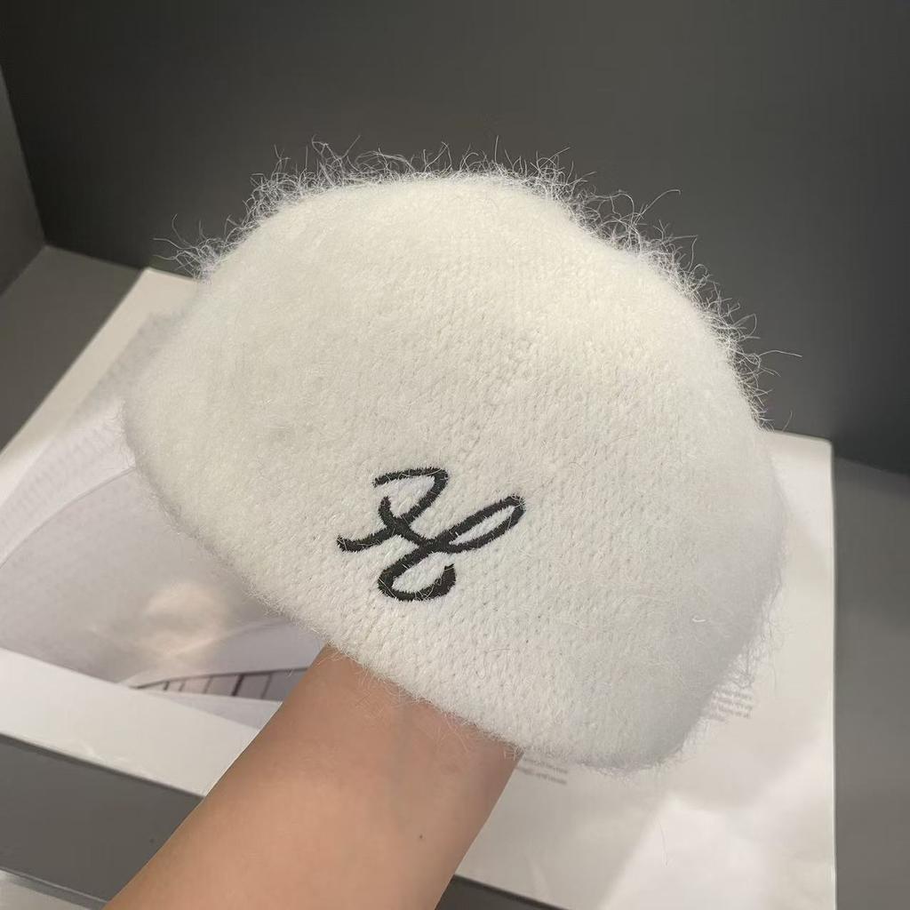 Autumn and Winter New English Letter Beret Hat for Women Casual Warm Woolen Hat with Temperament and Face Little Painter Hat