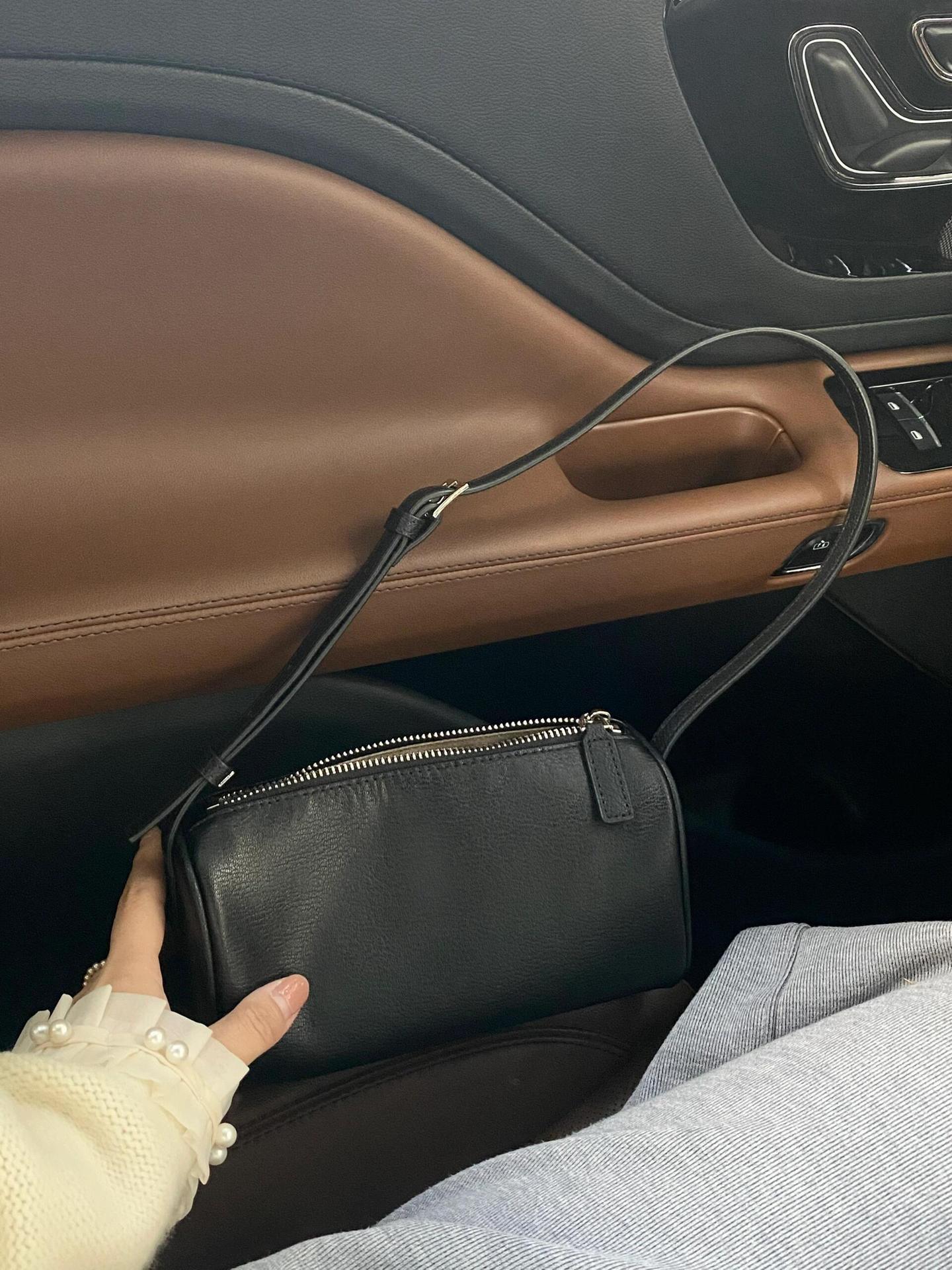 

Новая нишевая сумка из мягкой кожи в стиле ретро, простая текстура, маленькая квадратная сумка, сумка-тоут, сумка подмышку, сумка-подушка, женская сумка