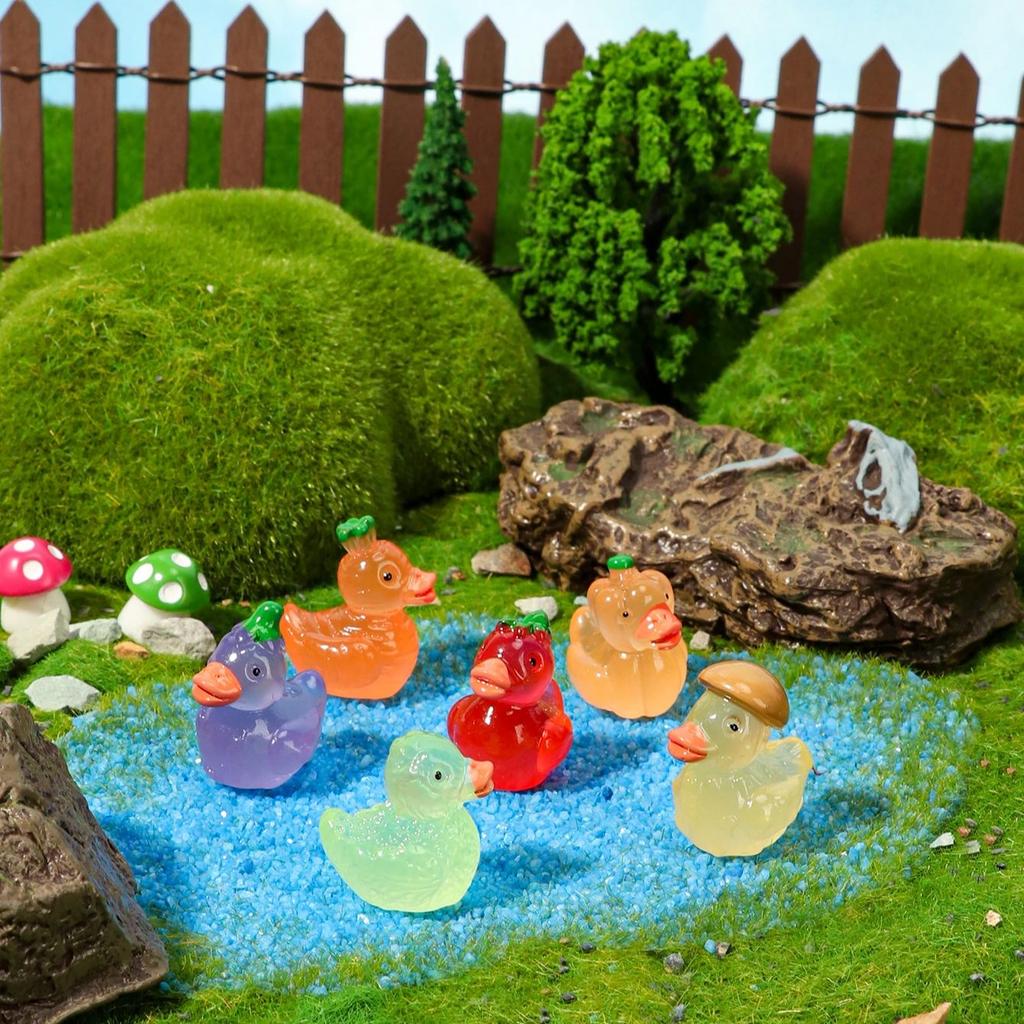 10/20Pcs Vegetable Duck Figurines Luminous Christmas Decor Glow In Dark Ornaments For Fairy Garden Valentine Gift