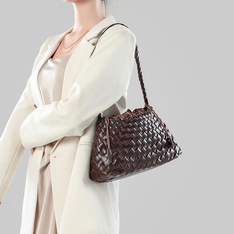 Women's Handmade Retro Woven Shoulder Bag