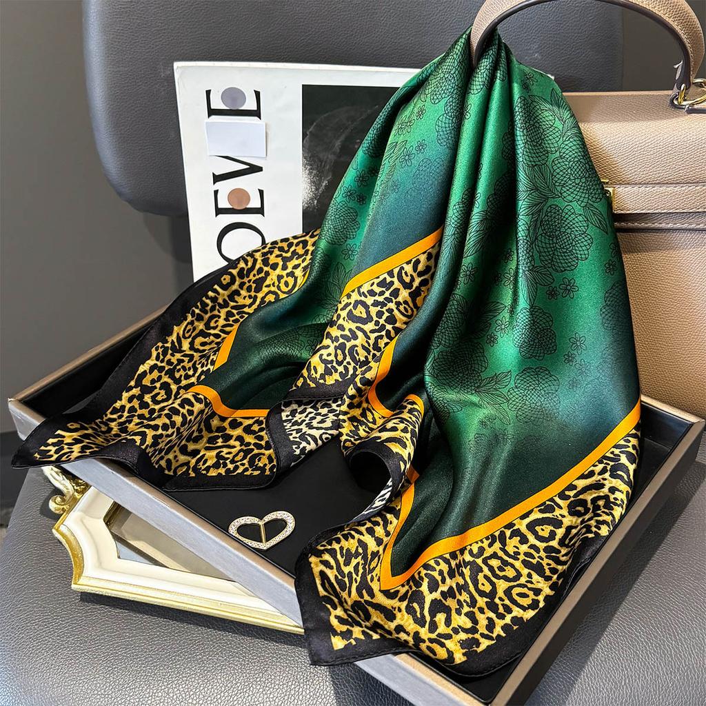 Fashion 100% Nature Real Silk Square Scarf Women Female Foualrd Neckerchief Summer Beach Scarves Shawl Bandana Hijab Pashmina