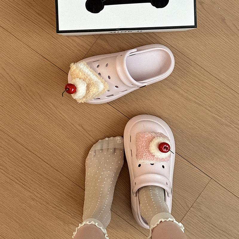 Cute Cartoon Cake Hole Shoes Women's New Summer Wear Casual Thick Soles Increase Height Breathable Bag Head Drag Tide