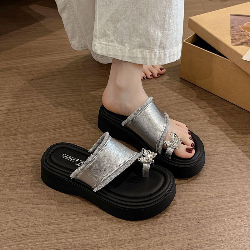 2025 Summer New Wear Casual One-word Slippers Women Small Thick Bottom Height Increase Comfortable Beach Cool Slippers Tide