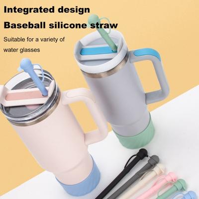 1/6 vnt. silikoninių šiaudelių rinkinys 30/40oz puodeliams. Daugkartiniai šiaudeliai su dangteliais. Maistinis, lengvai valomas. Atsarginiai silikoniniai šiaudeliai kelionėms, lauke