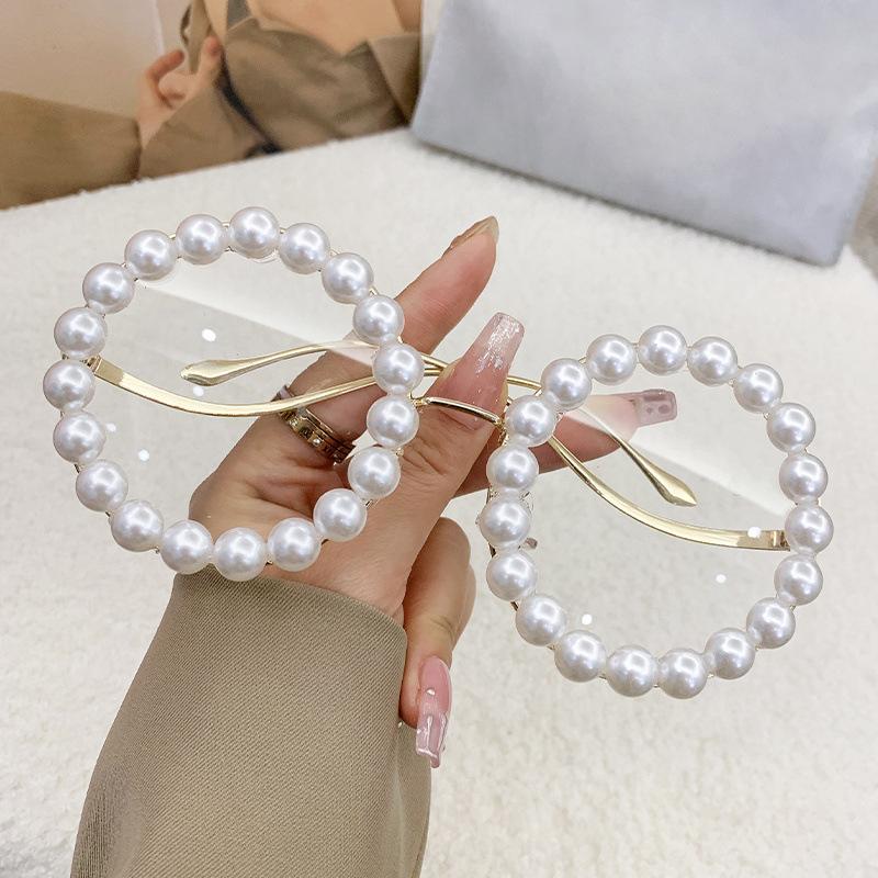 Non-polarized Round Frame Pearl Sunglasses Women Men Ins Fashion Metal Wave Leg Gradient Sun Glasses
