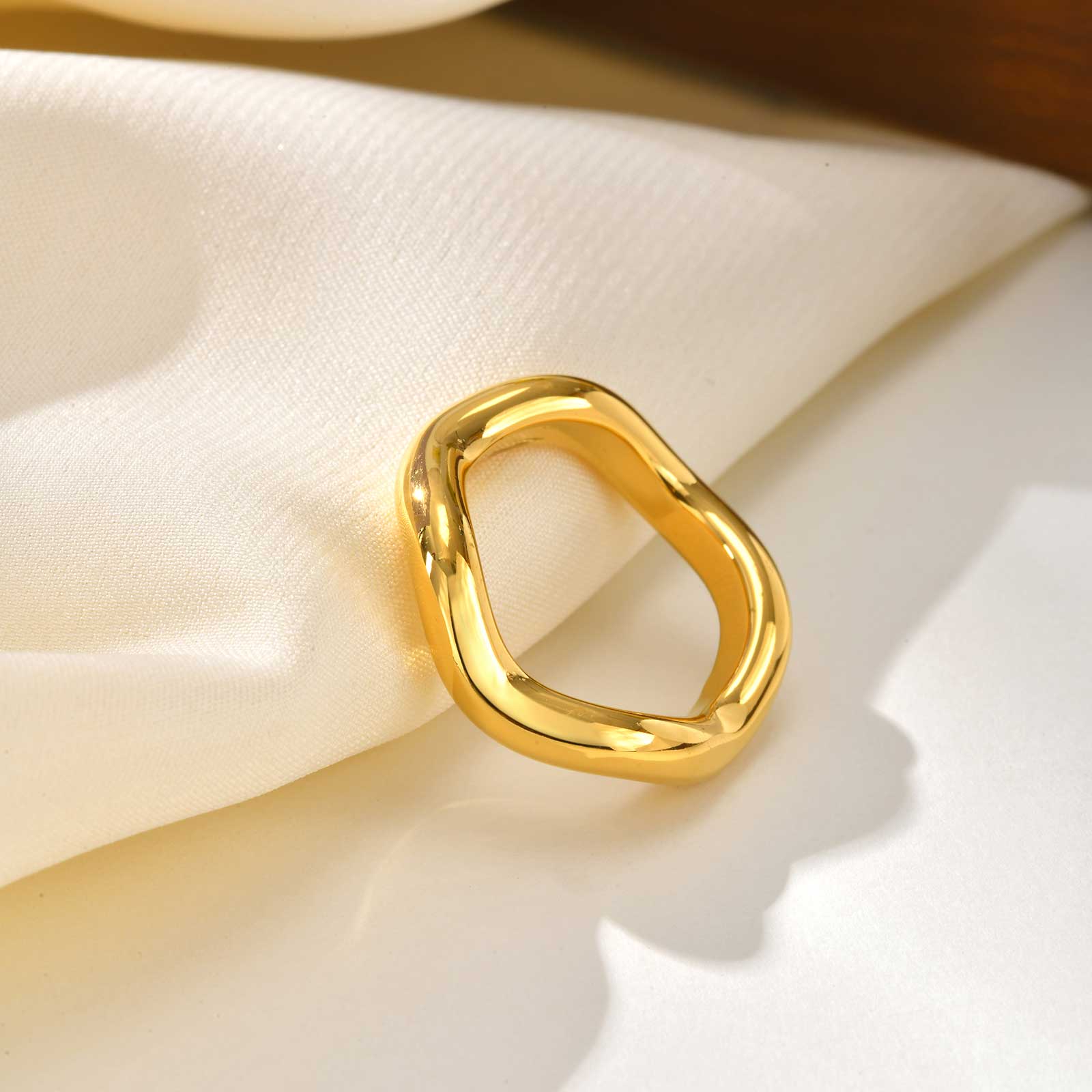 

High Quality Stainless Steel Irregular Wave Ring for Women, Waterproof Gold Plated Non-fading Ring, New Simple Geometric Jewelry 6 золотой