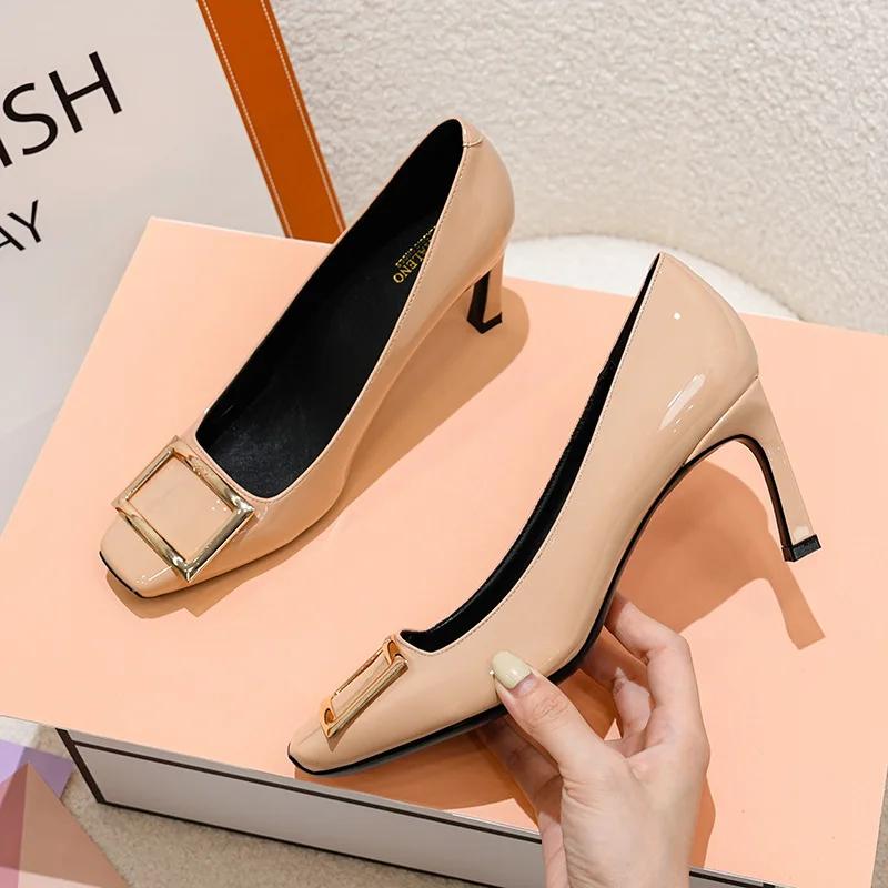 

Туфли с квадратной пряжкой на высоком каблуке 2024 года, новые брендовые женские сексуальные туфли на толстом высоком каблуке для вечеринки и свадьбы, туфли-лодочки в стиле ретро с неглубоким носком 40