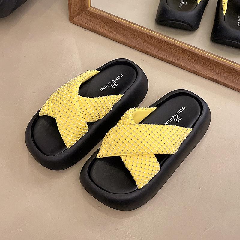 

2025 summer muffin thick-bottomed cool slippers new cross-strap fashionable soft bottom with skirt beach one-word slippers women 40 жёлтый