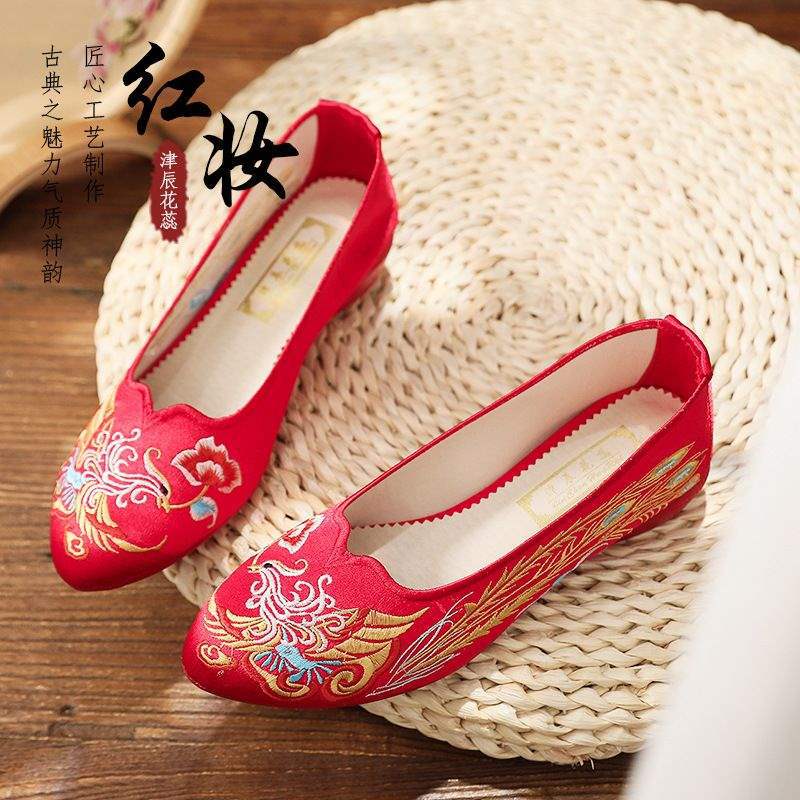 New Red Xiuhe Embroidered Shoes Women's Retro Old North Cloth Shoes Ethnic Style Chinese Wedding Shoes Women's Single Shoes Bride Shoes