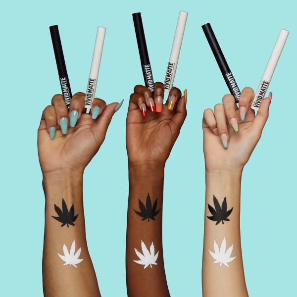 Nyx NYX Eyeliner Vivid Matte 01 Czarny 2ml