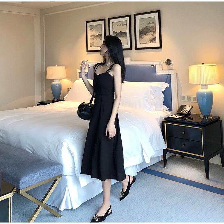 Damen Schlankmachendes Schwarzes Träger-Midikleid - Sommerkollektion 2025