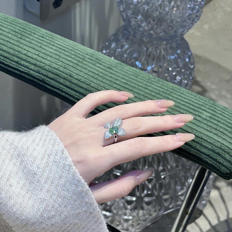 

Wind Papalacha Ice Flower Cut Ring Female Emerald Ring High Carbon Diamond Open Ring Opening adjustable