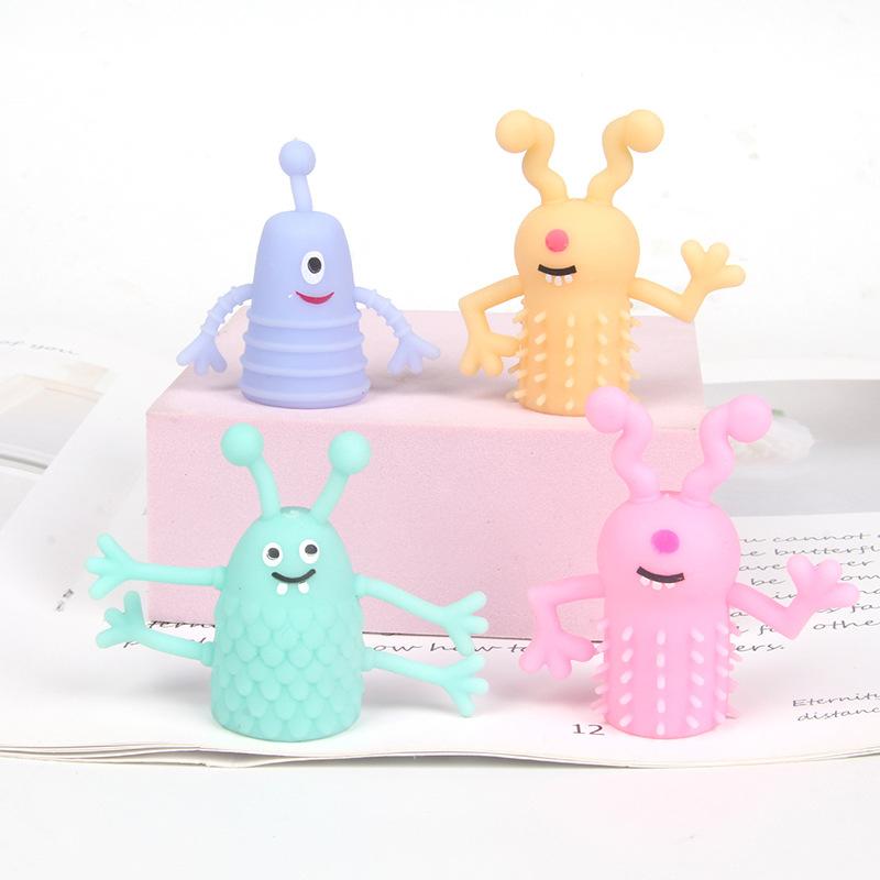 5Pcs/Set Funny Trick Finger Doll Plastic Cute Mini Animal Monster Children Finger Puppet Parents Adult Toys Gift