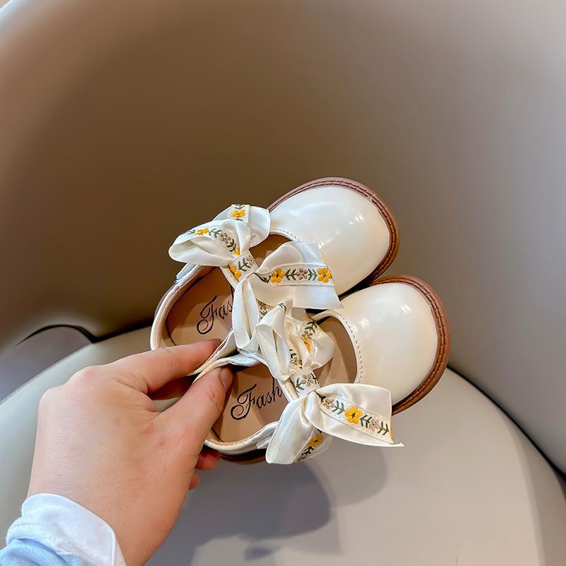 2024 Spring Autumn Children Shoe Fashion Girls Anti Slip Leather Shoes Designer Party Dresses Shoes Soft Soled Kids Casual Shoes