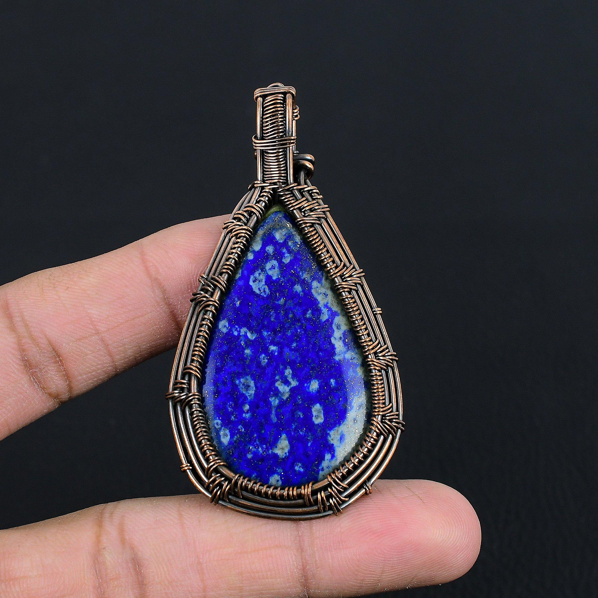 

Подвеска из лазурита, ювелирное изделие из драгоценного камня ручной работы, подвеска, обернутая медной проволокой 999 пробы, ювелирная подвеска уникального дизайна 2.67