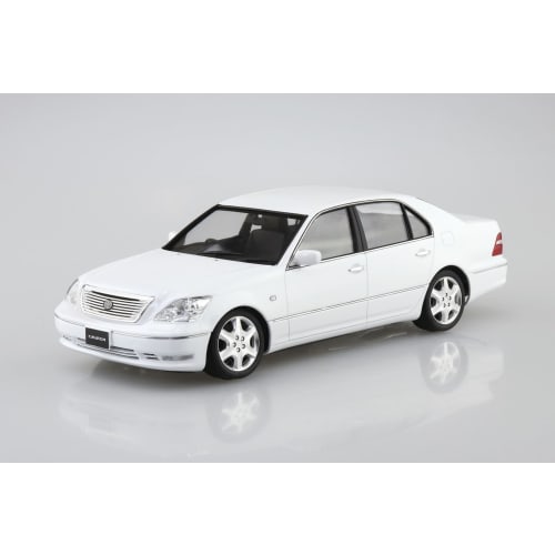 Aoshima Bunka Kyozai 1/24 Scale The Model Car Series No. 136 Toyota UCF31 Celsior 2005 Plastic Model Kit, Pre-painted