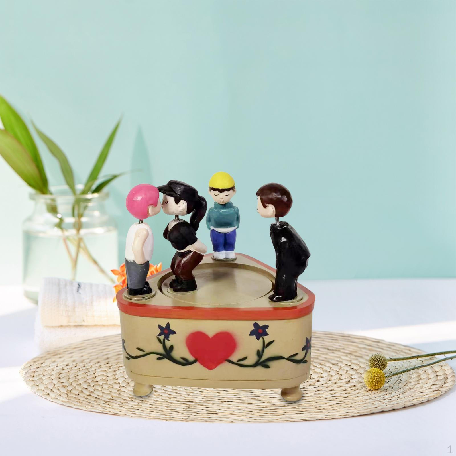 

Музыкальная шкатулка для пары, креативная вращающаяся статуя с ручной росписью, звуковая машина для подарков Style D