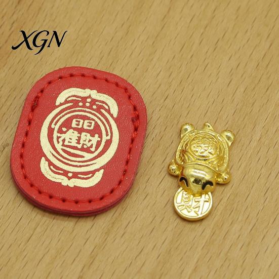 Positive Energy Charm Golden Turtle Feng Shui Ornament for Wealth And Prosperity, Metal Chinese Luck Handcrafted Brass with Faux Leather Sleeve,