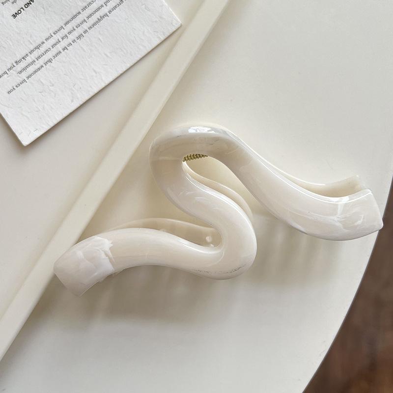 

Versatile Yellow Starfish Frangipani Hair Clip - Vacation Style Flower Claw