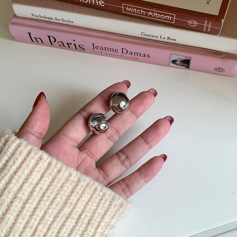 

Round Minimalist Contemporary Ball Earrings For Women Stylish Daily Wear Jewelry платиновий