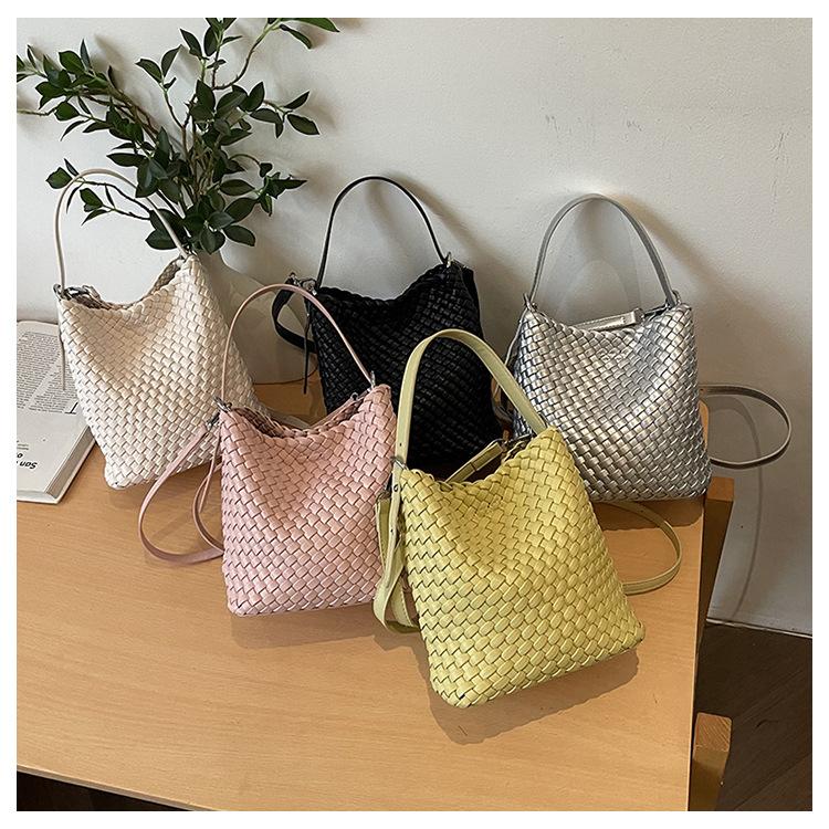 New Fashion Trend Woven Bucket Bag Portable Shoulder Oblique Span Women's Bag Fashion