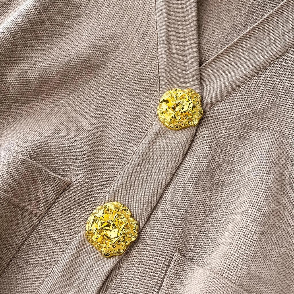 Otoño Invierno botones dorados cuello en V cárdigan con bolsillo suéteres de punto + Pantalones de pierna ancha chándales conjunto largo de dos piezas