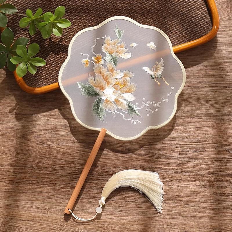 

Traditional Double-Sided Suzhou Embroidery Round Fan