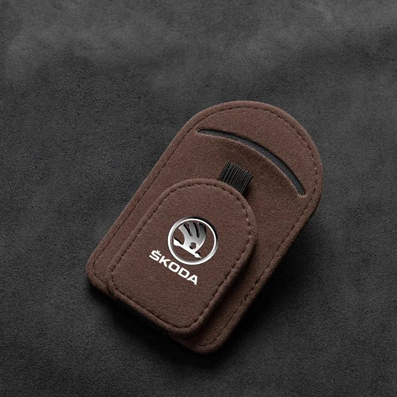 HLLQ9 Multifunction Car Sun Visor Glasses Clip Magnetic Sunglasses Holder for Skoda Karoq Rapid Fabia Kamiq Yeti Octavia Superb Kodiaq