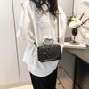Schicke Trendy PU-Leder Handtasche Kleine Quadratische Tasche Für Damen Mit Stilvollen Nähten
